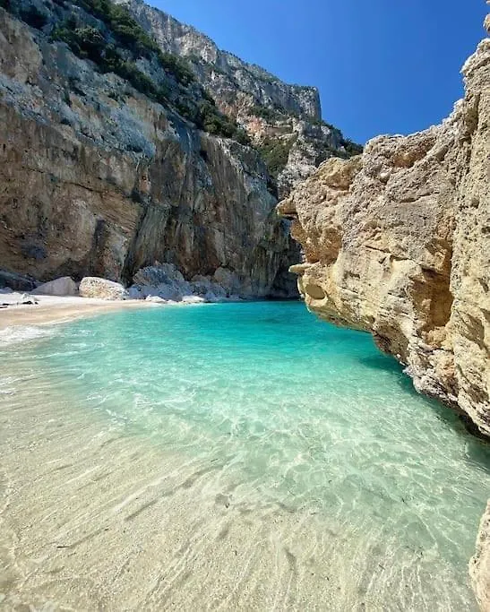 Casetta sul monte vicino al mare I Appartamento Baunei