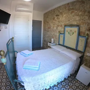 Dommu De Nannai Moro: Con Bagno E Balcone Appartamento